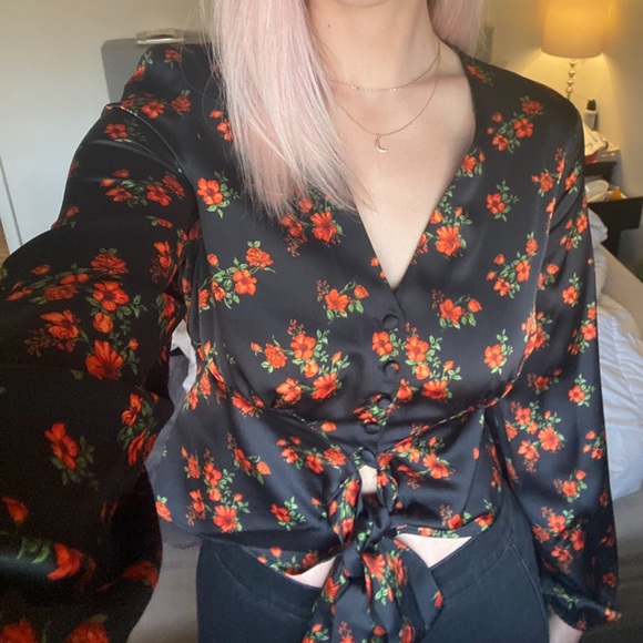 Topshop Rose Floral Print Tie Front Top - Picture 3 of 10